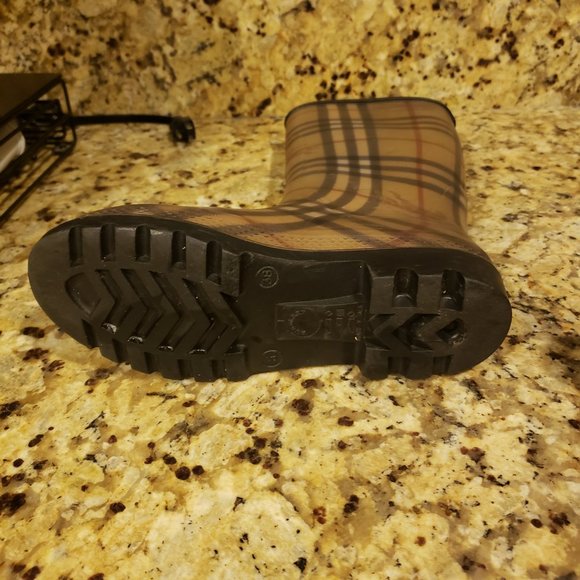 Burberry Rain Boots - Picture 6 of 7